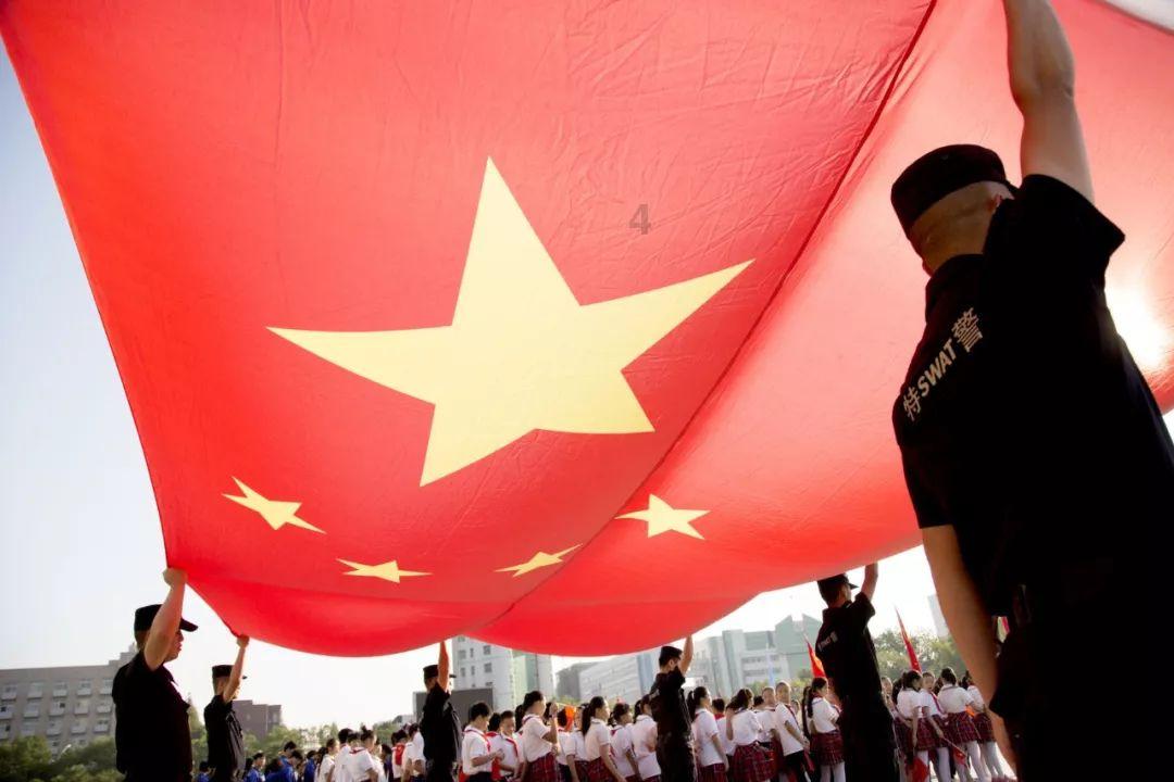 探秘天空为什么是蓝色 的?,解决你的疑惑
